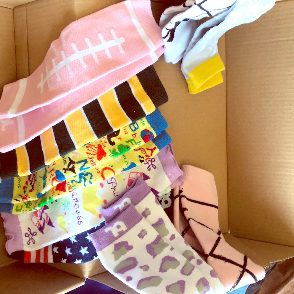 9 pairs of baby leggings